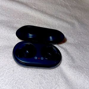 Selling galaxy buds